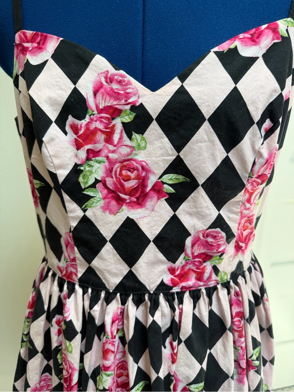 Hell Bunny Harlequin Floral Retro Dress with Pink Roses - Picture 4 of 9